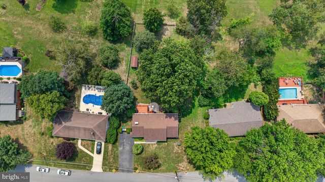 4741 BROADWAY ST, Harrisburg, PA 17111