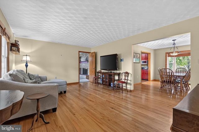 4741 BROADWAY ST, Harrisburg, PA 17111