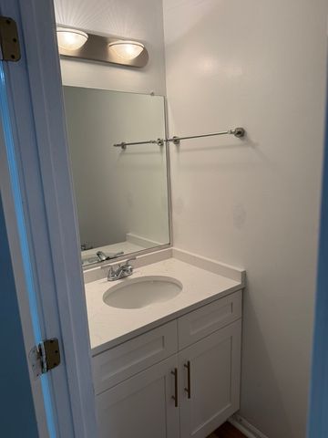 2231 Wentworth Court, Naperville, IL 60565