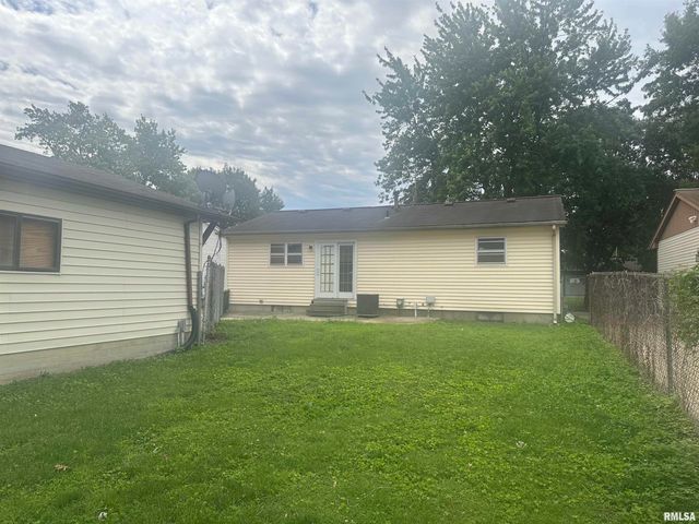 2325 Sutherland Road, Springfield, IL 62702