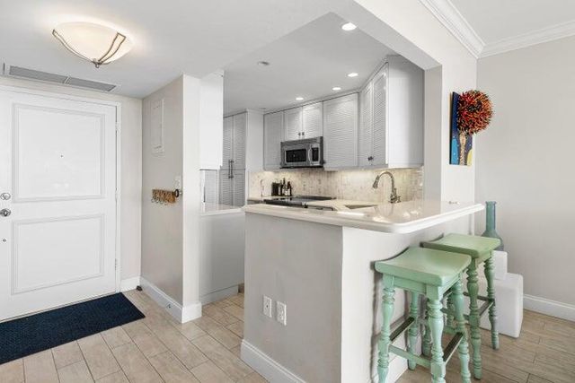 1225 S Ocean Boulevard 103, Delray Beach, FL 33483