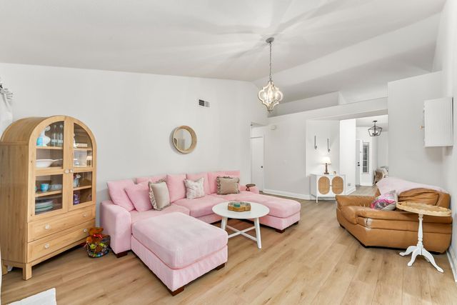 5710 River Run Cir, Rocklin, CA 95765