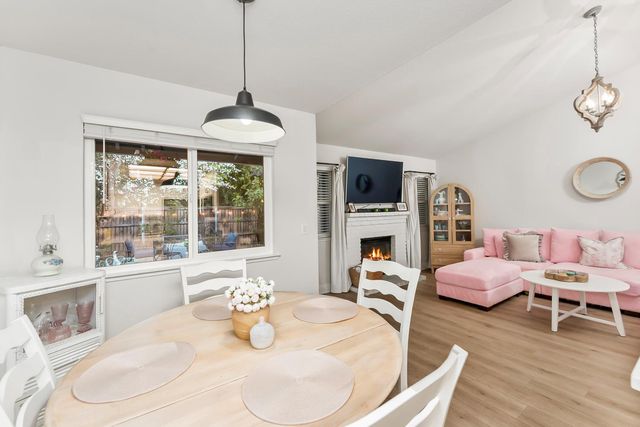 5710 River Run Cir, Rocklin, CA 95765