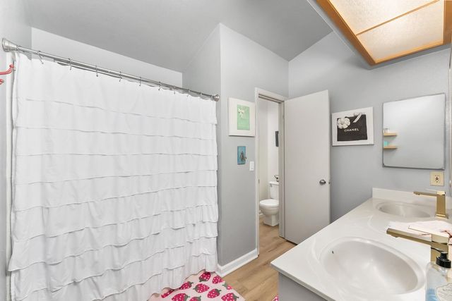 5710 River Run Cir, Rocklin, CA 95765