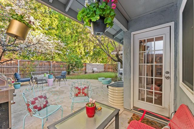 5710 River Run Cir, Rocklin, CA 95765