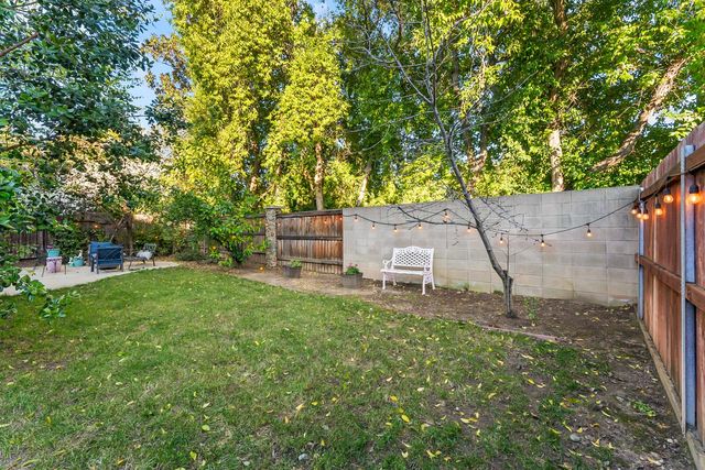 5710 River Run Cir, Rocklin, CA 95765
