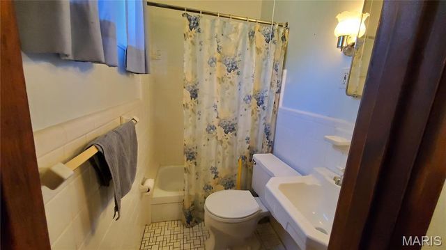 1175 Penhurst Drive, Florissant, MO 63033