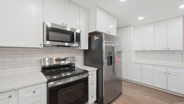 402 TIDECREST DR, Windcrest, TX 78239