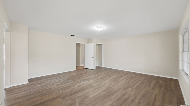 402 TIDECREST DR, Windcrest, TX 78239
