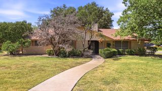 402 TIDECREST DR, Windcrest, TX 78239