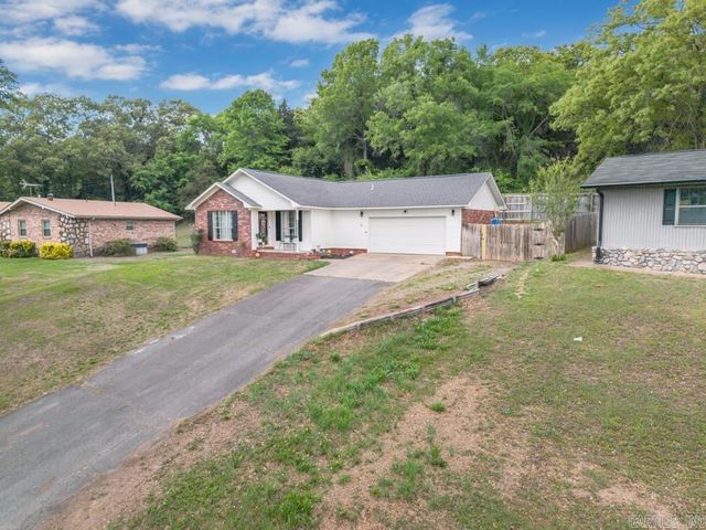 11 Eugenia Street, Morrilton, AR 72110