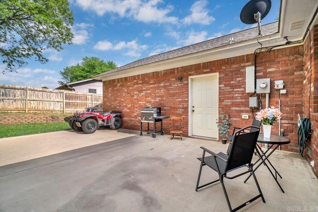 11 Eugenia Street, Morrilton, AR 72110