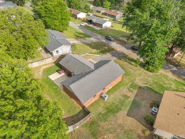 11 Eugenia Street, Morrilton, AR 72110
