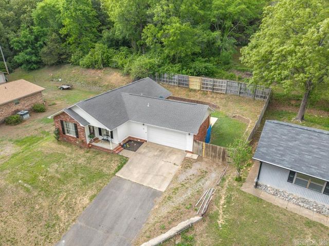 11 Eugenia Street, Morrilton, AR 72110