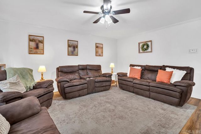 11 Eugenia Street, Morrilton, AR 72110