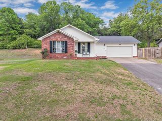 11 Eugenia Street, Morrilton, AR 72110