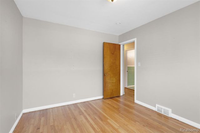 9929 Carter Avenue, Allen Park, MI 48101