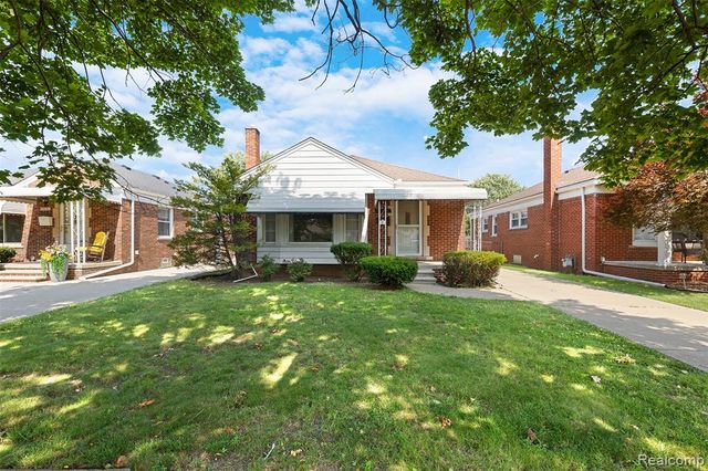 9929 Carter Avenue, Allen Park, MI 48101