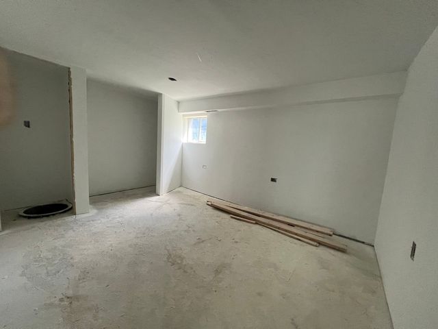 630 S 18th Avenue, Maywood, IL 60153
