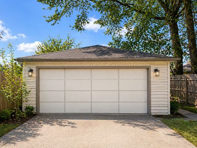 630 S 18th Avenue, Maywood, IL 60153