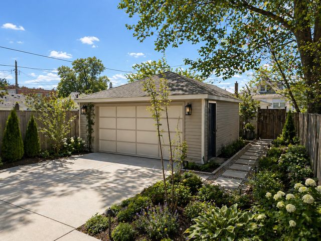 630 S 18th Avenue, Maywood, IL 60153