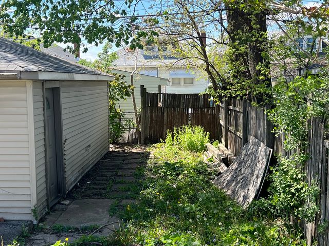 630 S 18th Avenue, Maywood, IL 60153