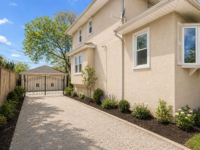 630 S 18th Avenue, Maywood, IL 60153