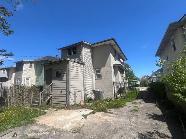 630 S 18th Avenue, Maywood, IL 60153
