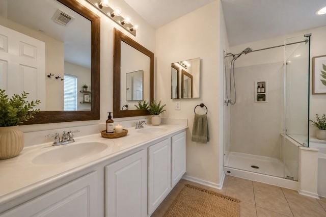 483 Folk Crest Lane, Dickinson, TX 77539