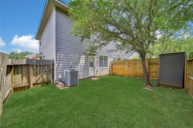 483 Folk Crest Lane, Dickinson, TX 77539