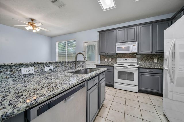 483 Folk Crest Lane, Dickinson, TX 77539