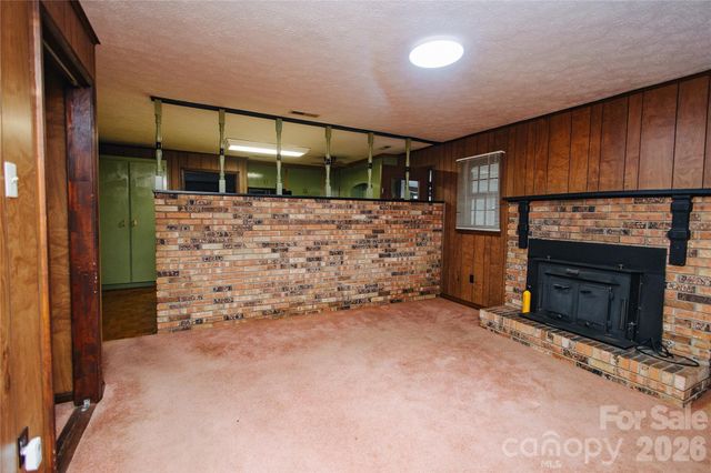 205 Bond Street, Marion, NC 28752