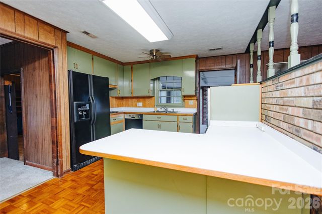 205 Bond Street, Marion, NC 28752