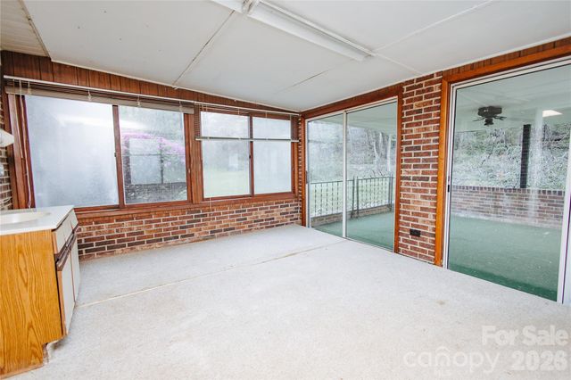 205 Bond Street, Marion, NC 28752