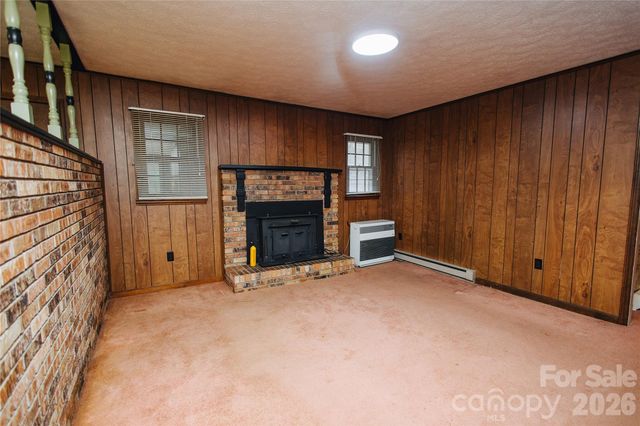 205 Bond Street, Marion, NC 28752