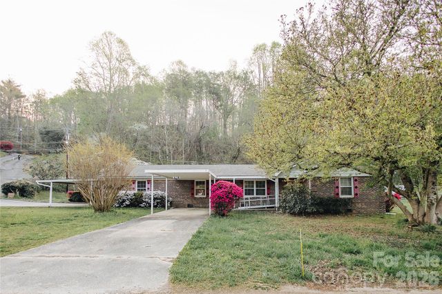 205 Bond Street, Marion, NC 28752