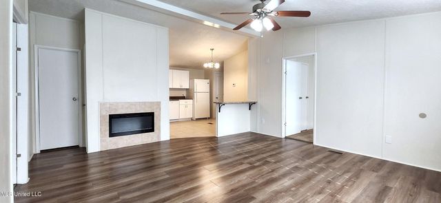 2820 N 19th Street, Ocean Springs, MS 39564