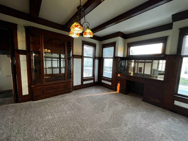 2602 6th Avenue, Moline, IL 61265