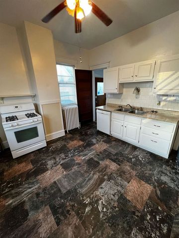 2602 6th Avenue, Moline, IL 61265