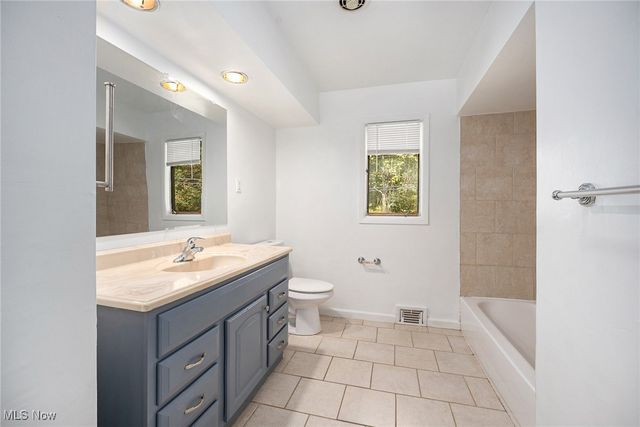 4391 Glenmere Circle, Warrensville Heights, OH 44128