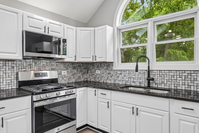W6146 State Line ROAD, Walworth, WI 53184