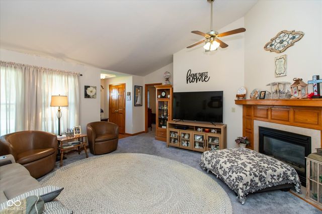 909 N Shore Boulevard, Franklin, IN 46131