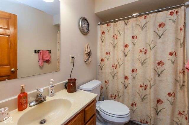 909 N Shore Boulevard, Franklin, IN 46131