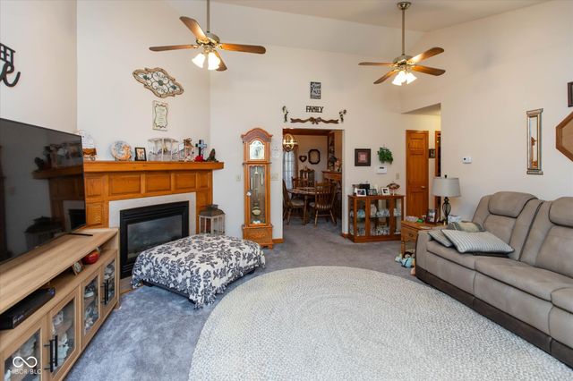 909 N Shore Boulevard, Franklin, IN 46131