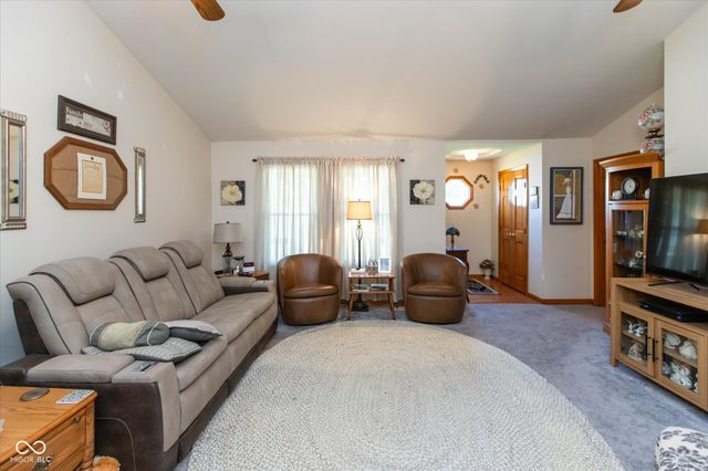 909 N Shore Boulevard, Franklin, IN 46131
