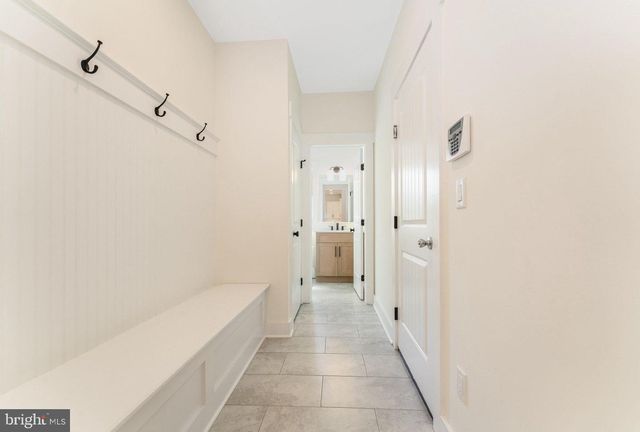 8 CHURCH STREET, Stockton, NJ 08559
