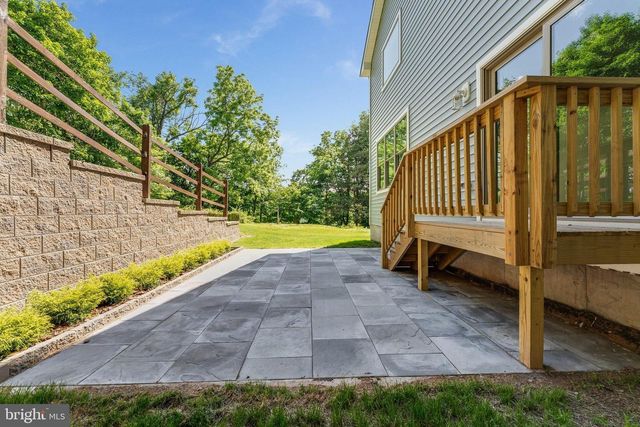 8 CHURCH STREET, Stockton, NJ 08559