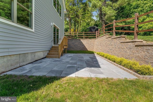 8 CHURCH STREET, Stockton, NJ 08559