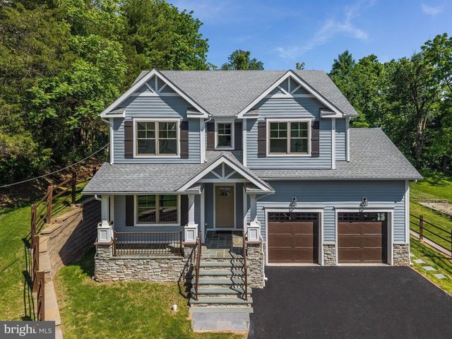 8 CHURCH STREET, Stockton, NJ 08559