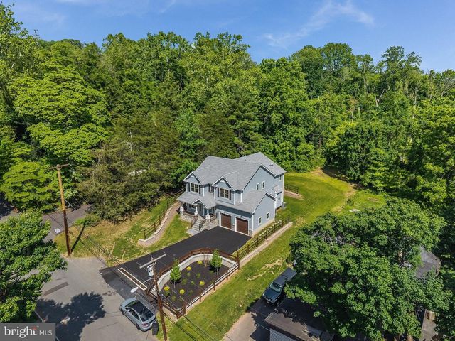 8 CHURCH STREET, Stockton, NJ 08559